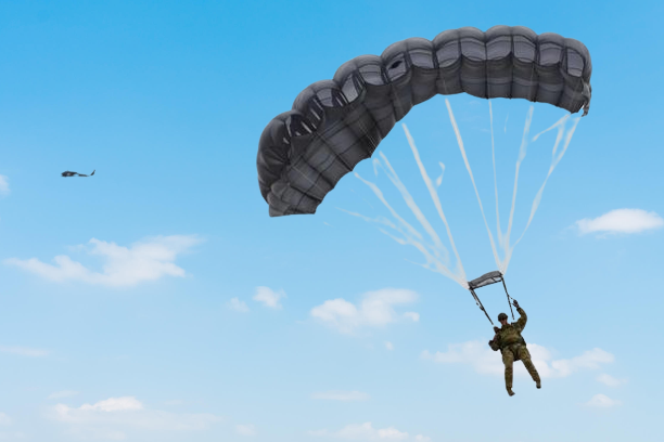 mil paratrooper parachute halo 1800 removebg preview 1